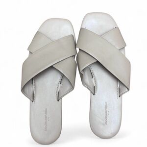 Banana Republic Blush Crossover Slide Sandals – Women’s Size 8